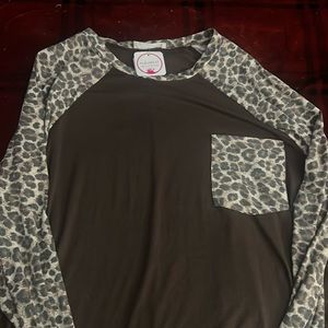 Zenana long sleeve shirt with front pocket in 2x